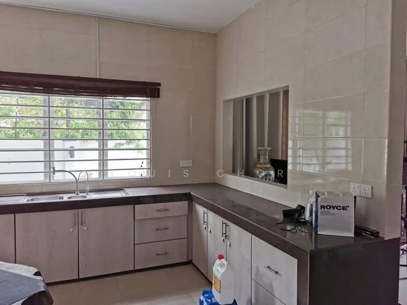 Rumah Teres 2.5-Tingkat untuk Disewa di Seksyen 25 (Shah Alam) - Louis Chor - Kitchen - PropertyGuru.com.my