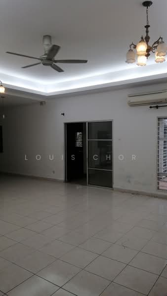Rumah Teres 2.5-Tingkat untuk Disewa di Seksyen 25 (Shah Alam) - Louis Chor - Living Room - PropertyGuru.com.my