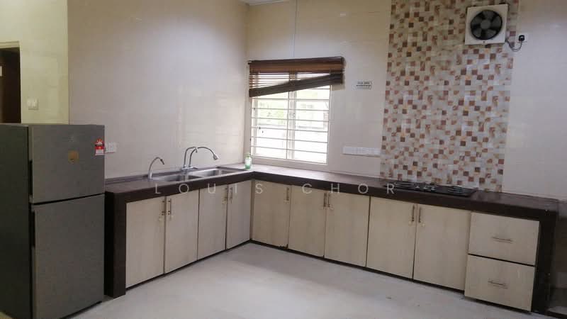 Rumah Teres 2.5-Tingkat untuk Disewa di Seksyen 25 (Shah Alam) - Louis Chor - Kitchen - PropertyGuru.com.my