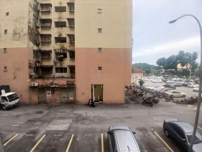 Pangsapuri untuk Dijual di Kinrara Putri - KH Khoo - Exterior - PropertyGuru.com.my