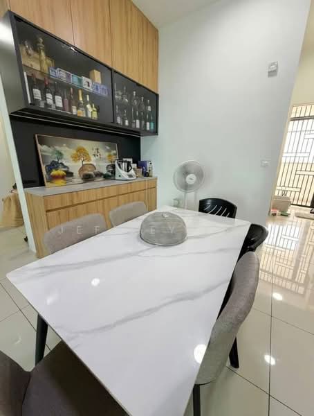 Service Residence for Rent at The Cruise Residence - Jeffrey Yap - Dining Room - PropertyGuru.com.my