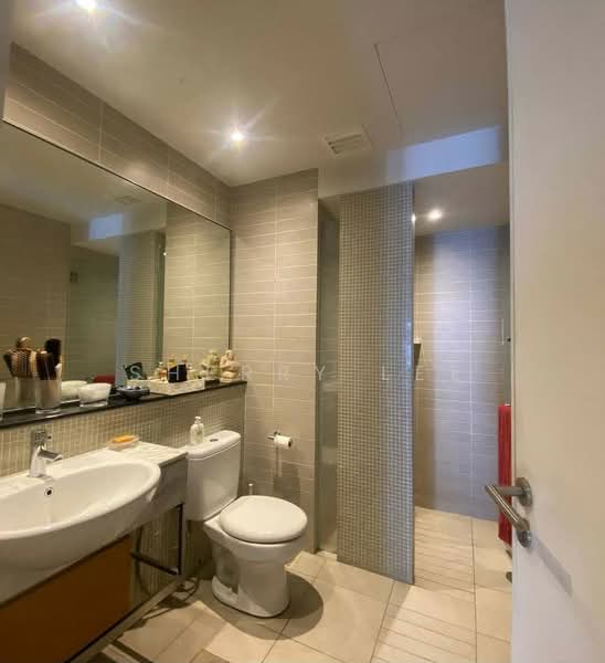 Condominium for Sale at 2 Hampshire - Sherry Lee - Bathroom - PropertyGuru.com.my
