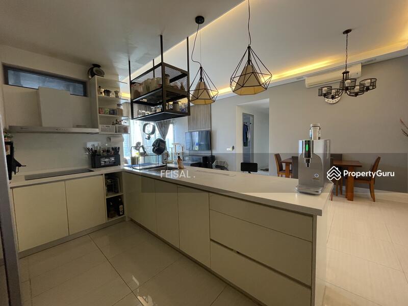 Service Residence for Sale at Reflection Residences - Feisal . - Kitchen - PropertyGuru.com.my
