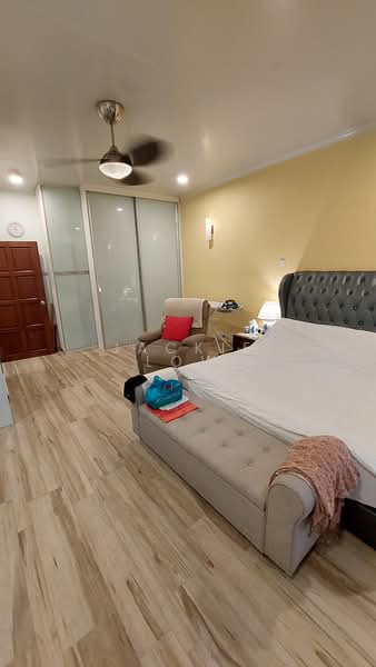 Bungalow for Sale in Subang Jaya (Selangor) - Jackie Low - Master Bedroom - PropertyGuru.com.my