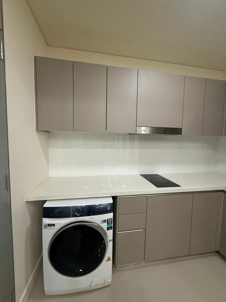 Service Residence for Rent at 8th & Stellar - Moonhou . - Kitchen - PropertyGuru.com.my