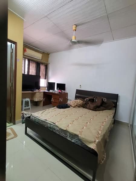 2-storey Terraced House for Sale in Damansara Kim (Petaling Jaya) - Bryan Wong - Bedroom - PropertyGuru.com.my