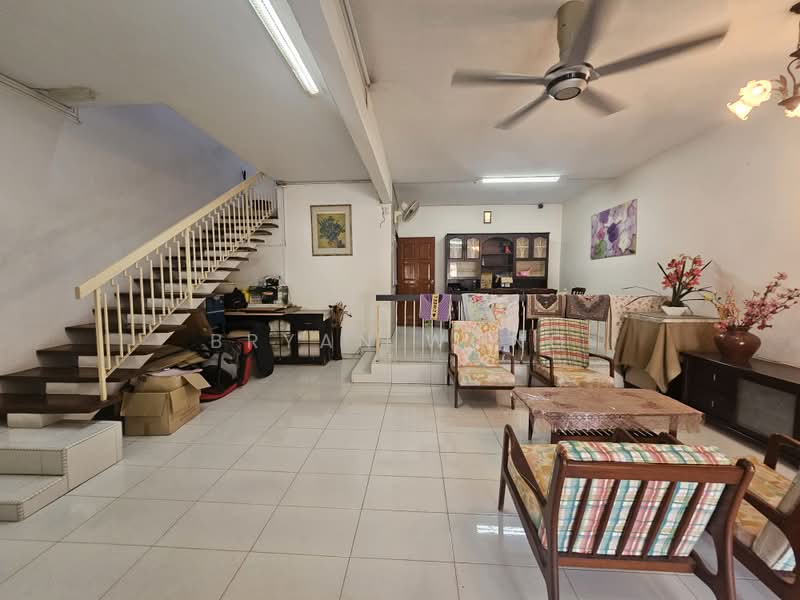 2-storey Terraced House for Sale in Damansara Kim (Petaling Jaya) - Bryan Wong - Living Room - PropertyGuru.com.my
