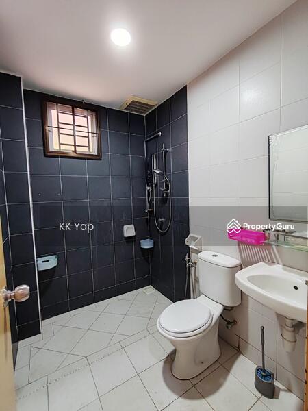 Pangsapuri untuk Dijual di Taman Tasik Utama - KK Yap - Bathroom - PropertyGuru.com.my