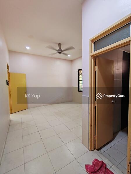 Pangsapuri untuk Dijual di Taman Tasik Utama - KK Yap - Bedroom - PropertyGuru.com.my