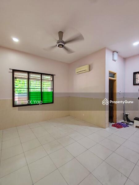 Pangsapuri untuk Dijual di Taman Tasik Utama - KK Yap - Living Room - PropertyGuru.com.my