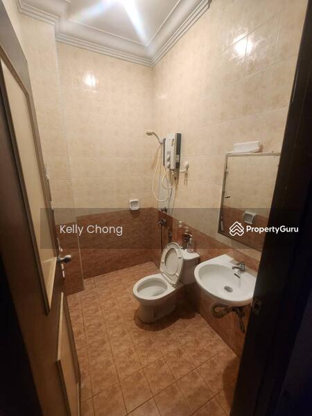Semi-Detached House for Rent in Taman Rinting (Masai) - Kelly Chong - Bathroom - PropertyGuru.com.my