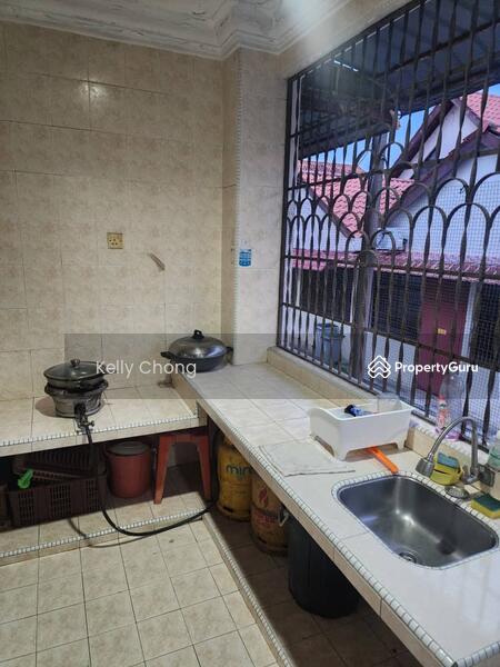 Semi-Detached House for Rent in Taman Rinting (Masai) - Kelly Chong - Kitchen - PropertyGuru.com.my