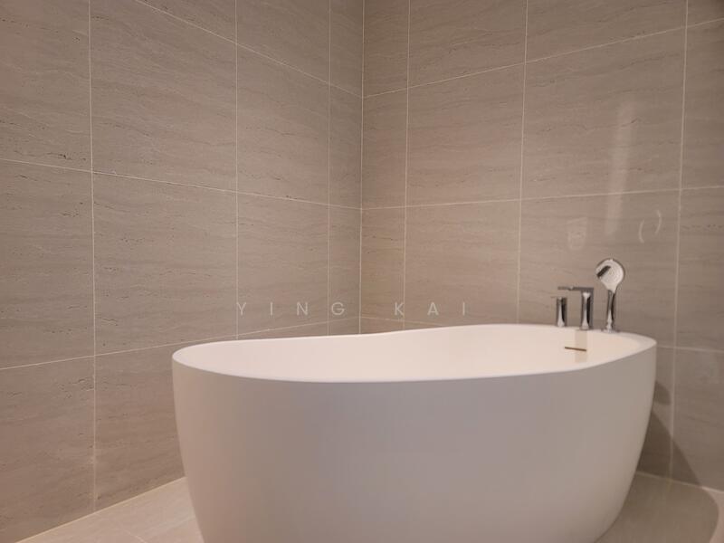 Kediaman Servis untuk Dijual di Star Residences Two - Ying Kai - Bathroom - PropertyGuru.com.my