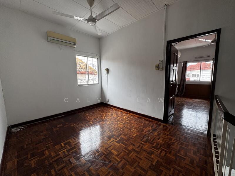 2-storey Terraced House for Sale in Damansara Jaya (Petaling Jaya) - Calvin Law - Bedroom - PropertyGuru.com.my