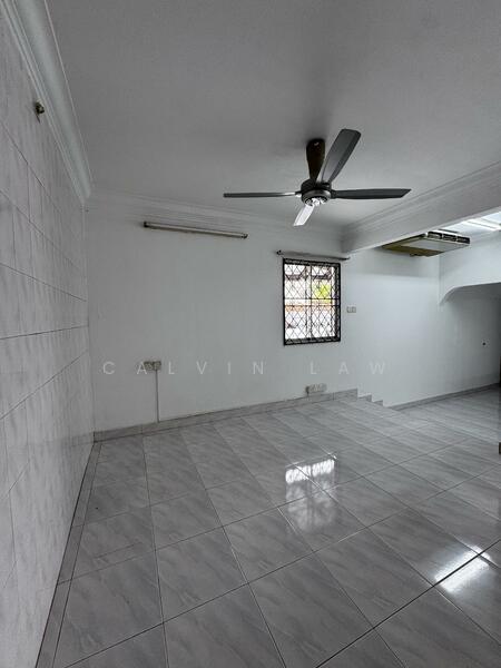 2-storey Terraced House for Sale in Damansara Jaya (Petaling Jaya) - Calvin Law - Living Room - PropertyGuru.com.my