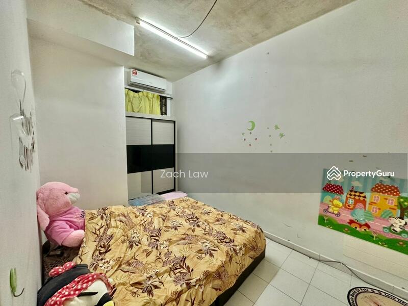 Rumah Teres untuk Dijual di Taman Pulai Jaya (Kulai) - Zach Law - Bedroom - PropertyGuru.com.my