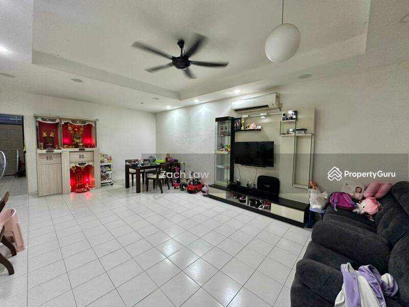 Rumah Teres untuk Dijual di Taman Pulai Jaya (Kulai) - Zach Law - Living Room - PropertyGuru.com.my
