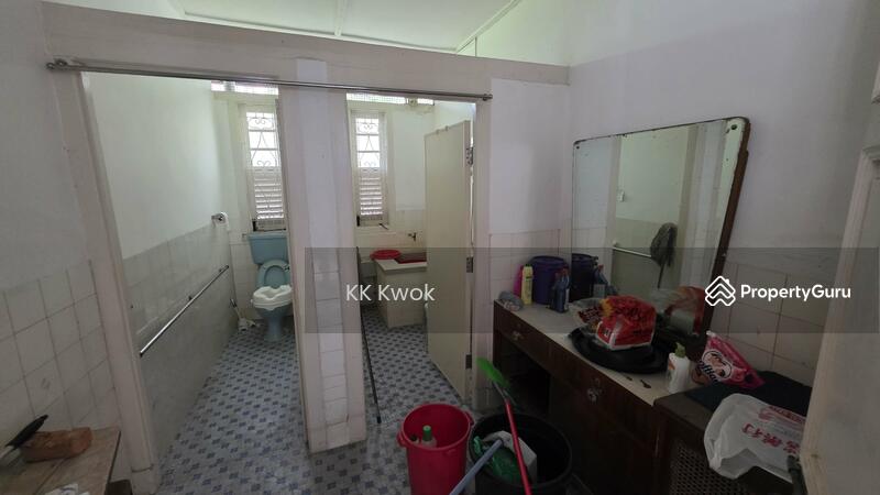 Bungalow House untuk Disewa di Pulau Tikus (Penang) - KK Kwok - Bathroom - PropertyGuru.com.my