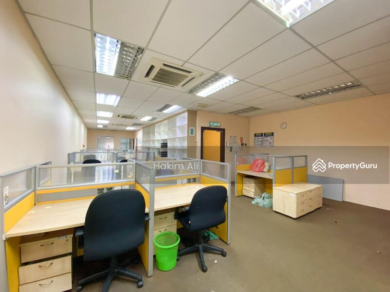 Cubicle Room