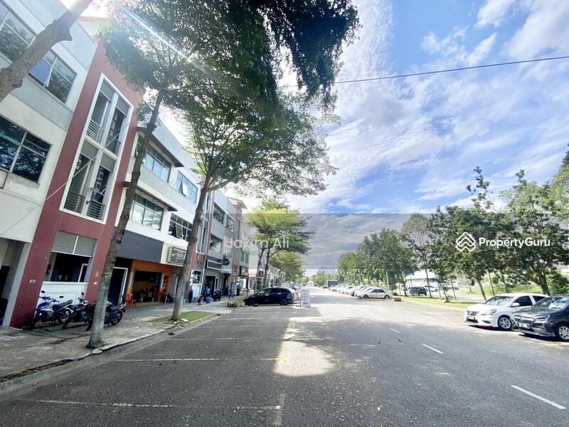 Shoplot Exterior