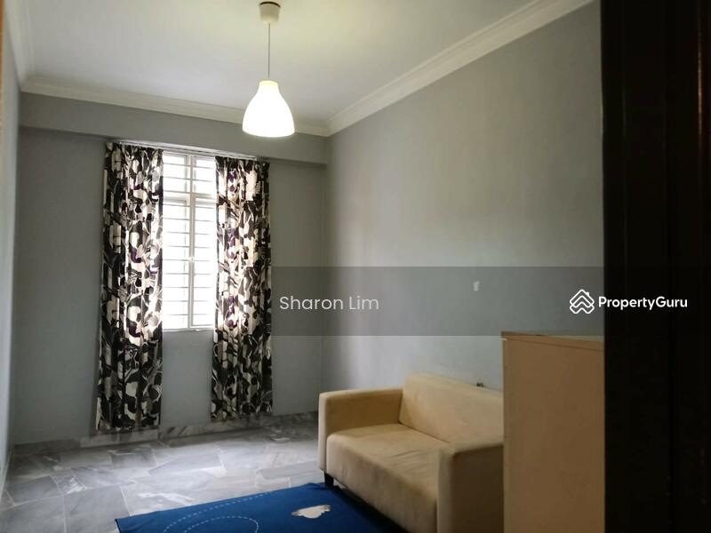 Bed room
