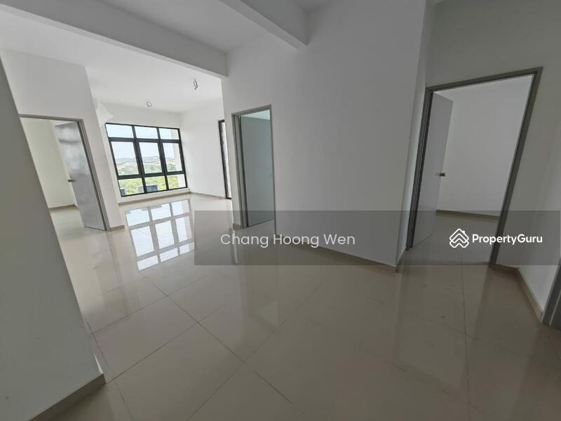 Servis Apartment untuk Disewa di Serviced Residence @ The Louvre @ Country Heights - Chang Hoong Wen - Living Room - PropertyGuru.com.my