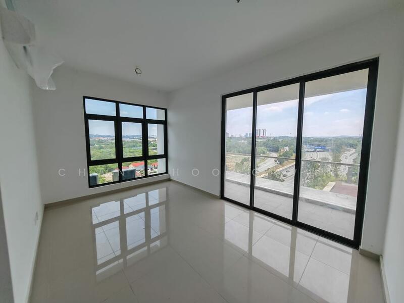 Servis Apartment untuk Disewa di Serviced Residence @ The Louvre @ Country Heights - Chang Hoong Wen - Living Room - PropertyGuru.com.my