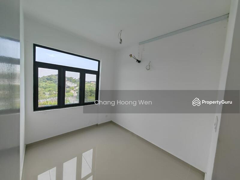Servis Apartment untuk Disewa di Serviced Residence @ The Louvre @ Country Heights - Chang Hoong Wen - Bedroom - PropertyGuru.com.my