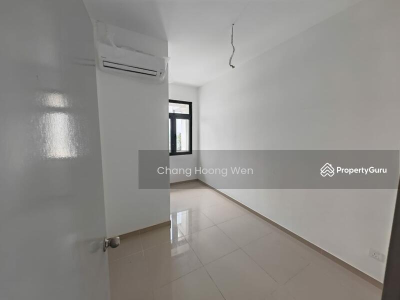 Servis Apartment untuk Disewa di Serviced Residence @ The Louvre @ Country Heights - Chang Hoong Wen - Bedroom - PropertyGuru.com.my