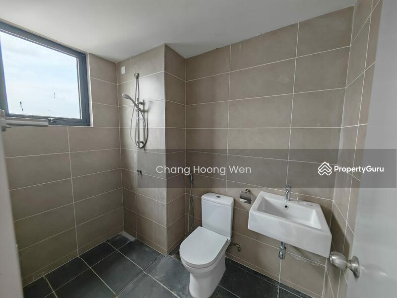 Servis Apartment untuk Disewa di Serviced Residence @ The Louvre @ Country Heights - Chang Hoong Wen - Bathroom - PropertyGuru.com.my