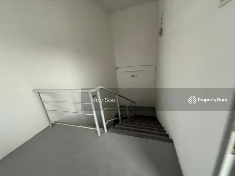 Kilang untuk Dijual di Bukit Raja (Selangor) - Ray Soo - Stairs - PropertyGuru.com.my