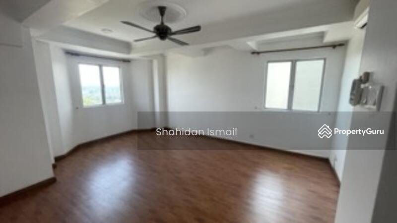Kemuncak Shah Alam untuk Untuk Dijual - RM 650,000, Feb 2026 - Living Room - PropertyGuru.com.my