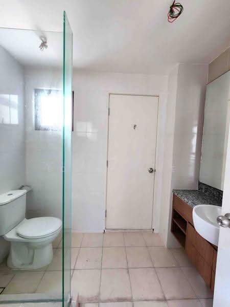 Rumah Teres 3-Tingkat untuk Dijual di Lake Fields (Sungai Besi) - Edmund Lee - Bathroom - PropertyGuru.com.my