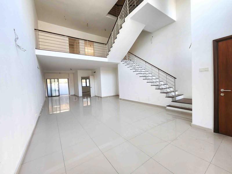 Rumah Teres 3-Tingkat untuk Dijual di Lake Fields (Sungai Besi) - Edmund Lee - Living Room - PropertyGuru.com.my