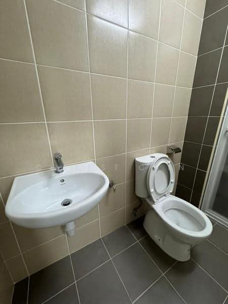 Service Residence for Sale at Serviced Residence @ Razak City Residences (RC Residences) - Cellest Chin - Bathroom - PropertyGuru.com.my