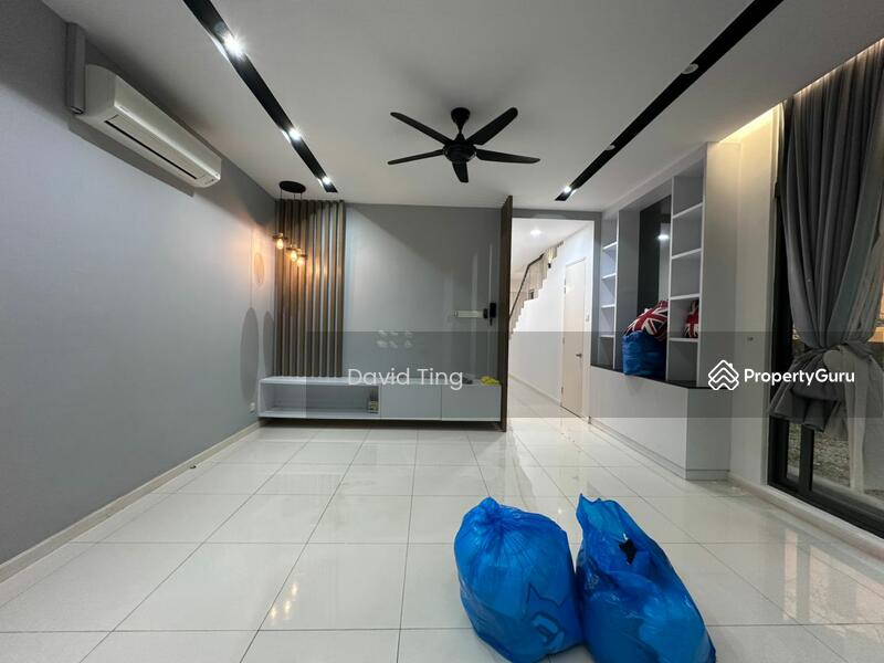 Rumah Teres untuk Dijual di Sungai Besi (Kuala Lumpur) - David Ting - Living Room - PropertyGuru.com.my