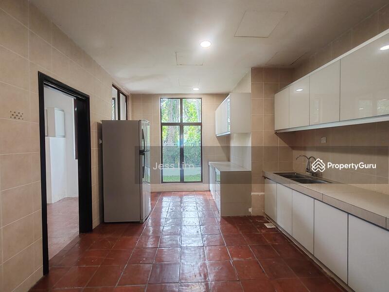 Dry Kitchen