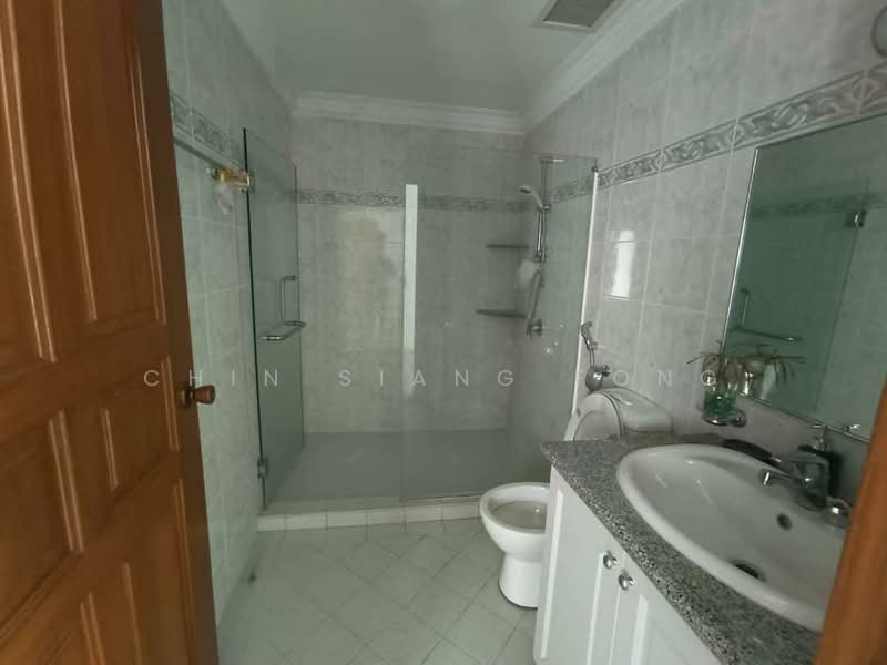 Kondominium untuk Dijual di Straits Court - Chin Siang Fong - Bathroom - PropertyGuru.com.my