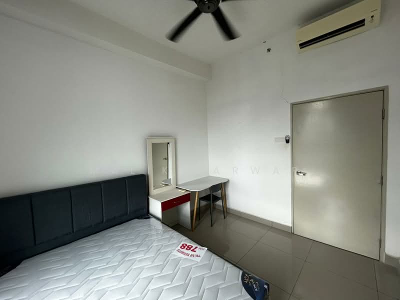 Condominium for Rent at Mutiara Ville - Malik Sarwar - Medium Room - PropertyGuru.com.my