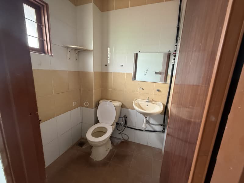 Townhouse for Sale in Kuala Lumpur (Kuala Lumpur) - Polly Lew - Bathroom - PropertyGuru.com.my