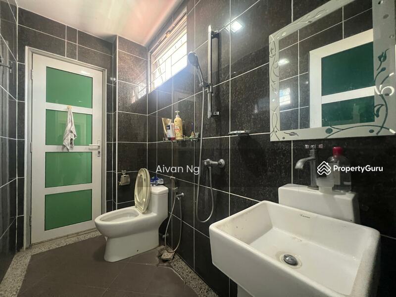 2-storey Terraced House for Sale in Bandar Mahkota Cheras (Cheras) - Aivan Ng - Bathroom - PropertyGuru.com.my