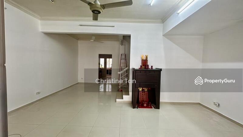 2-storey Terraced House for Sale in Seri Kembangan (Selangor) - Christine Tan - Living Room - PropertyGuru.com.my