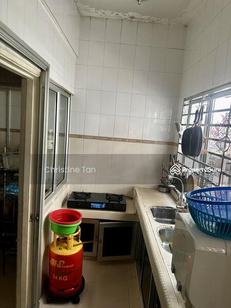2-storey Terraced House for Sale in Seri Kembangan (Selangor) - Christine Tan - Kitchen - PropertyGuru.com.my