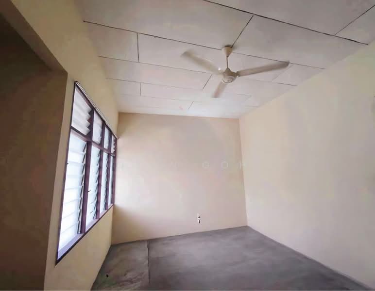 Terraced House for Sale in Island Glades (Jelutong) - Qyan Goh - PropertyGuru.com.my
