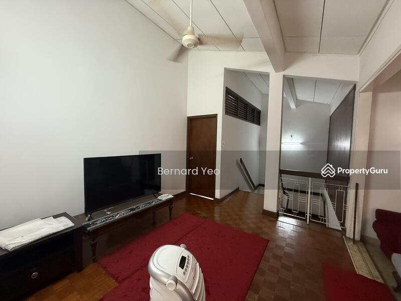Family area (upstairs)
