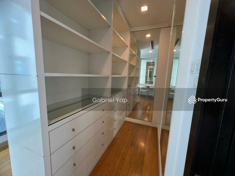 Walk in wardrobe