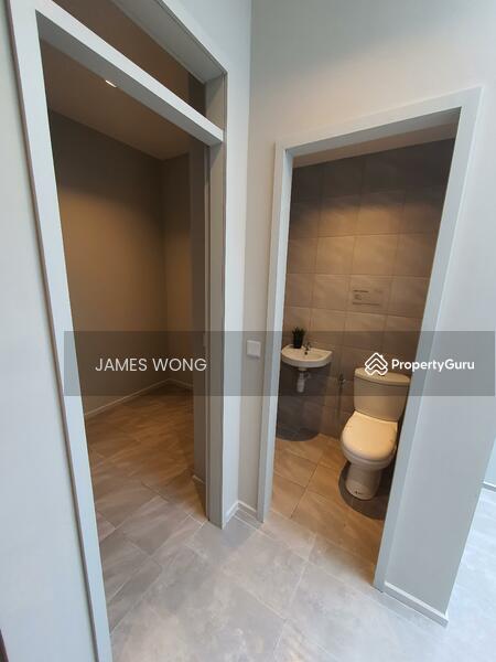 Maid's Room & Bathroom