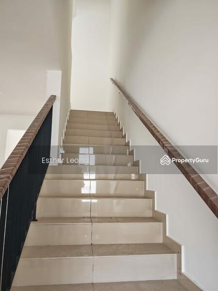 2-storey Terraced House for Sale in Bandar Rimbayu (Telok Panglima Garang) - Esther Leong - Stairs - PropertyGuru.com.my