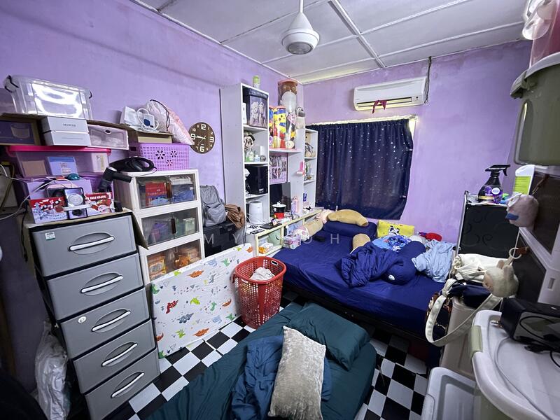 2-storey Terraced House for Sale in Taman Bidara (Selayang) - MY Loh - Bedroom - PropertyGuru.com.my