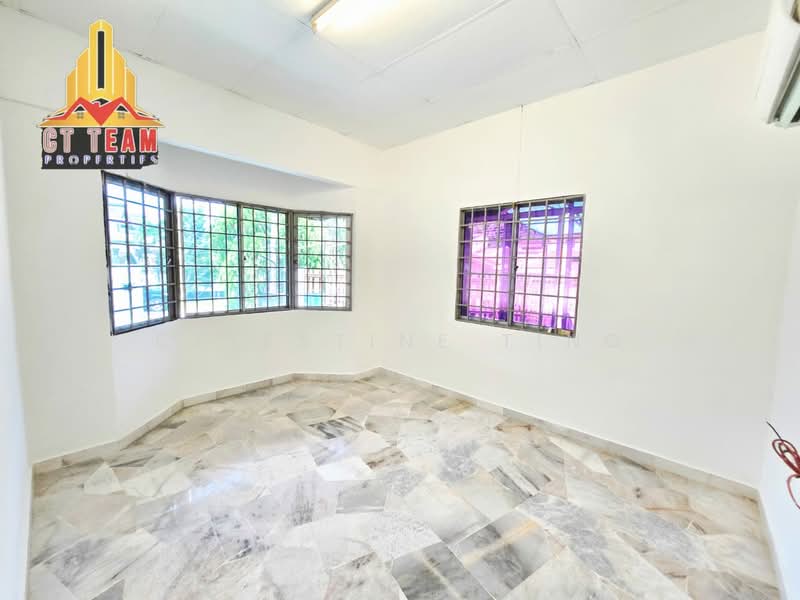 Rumah Teres 1 Tingkat untuk Dijual di Taman Restu (Kajang) - Celestine Ting - Living Room - PropertyGuru.com.my